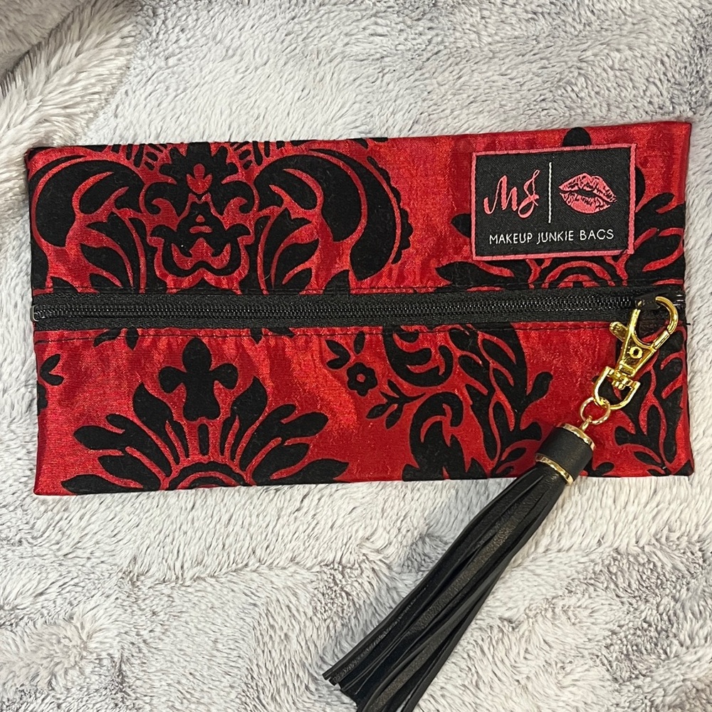 NWOT Makeup Junkie Bag - Mini - Regal